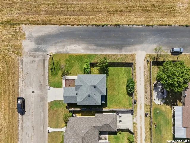 1518 33rd Hondo, TX 78861