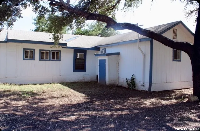 311 MULBERRY ST Pearsall, TX 78061