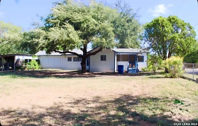 311 MULBERRY ST Pearsall, TX 78061