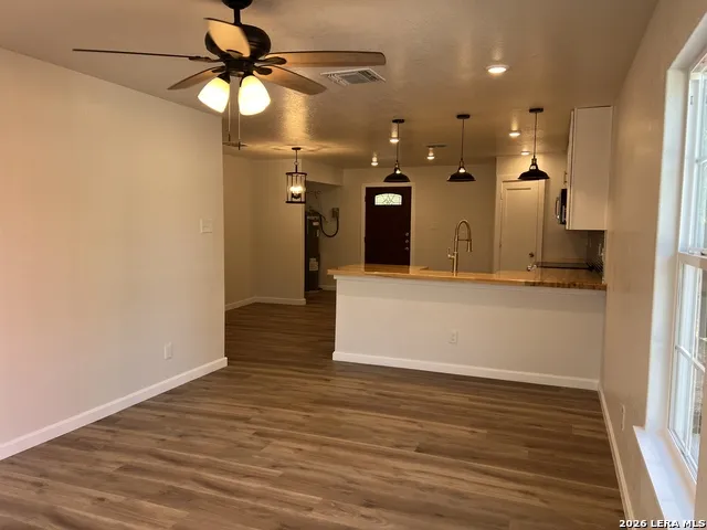 1528 KAYTON AVE San Antonio, TX 78210