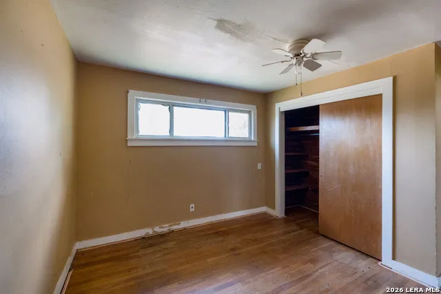 231 ELM AVE Luling, TX 78648