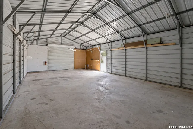 231 ELM AVE Luling, TX 78648