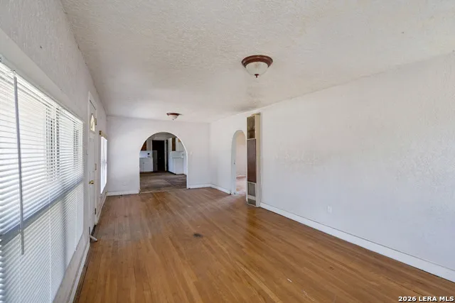 231 ELM AVE Luling, TX 78648