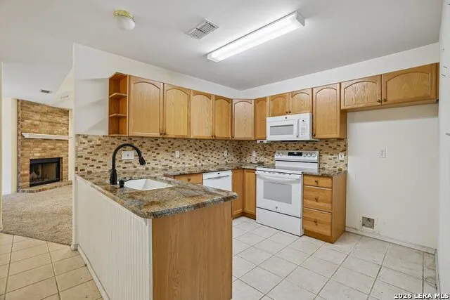 220 Loma Vista Dr Kerrville, TX 78028
