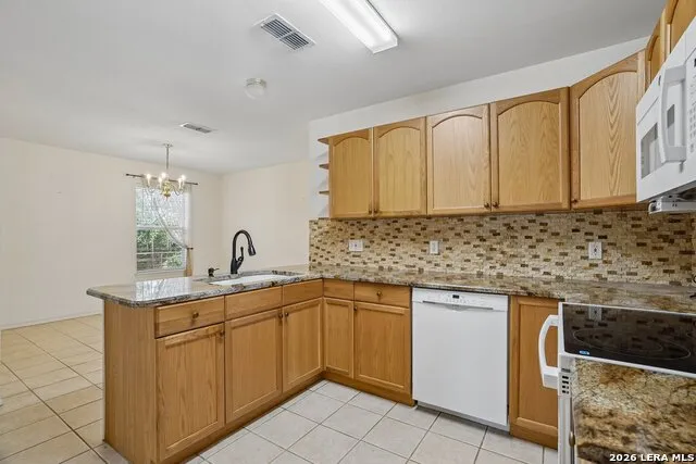 220 Loma Vista Dr Kerrville, TX 78028