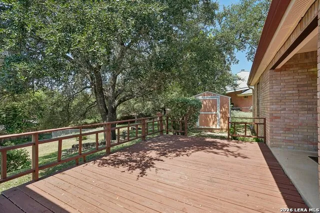 220 Loma Vista Dr Kerrville, TX 78028