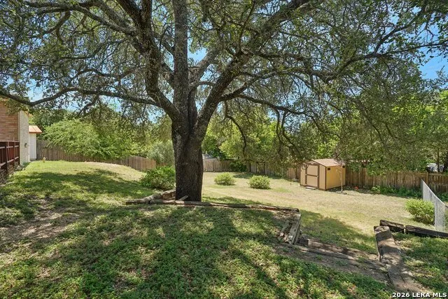 220 Loma Vista Dr Kerrville, TX 78028