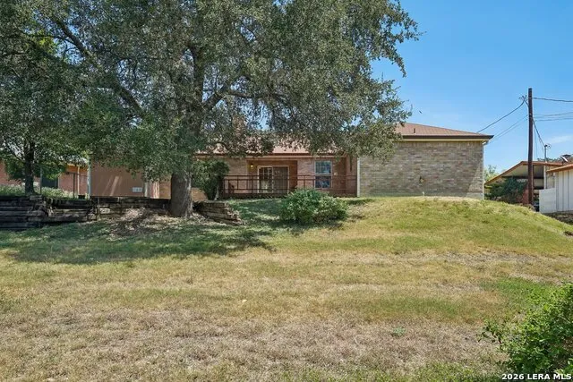220 Loma Vista Dr Kerrville, TX 78028