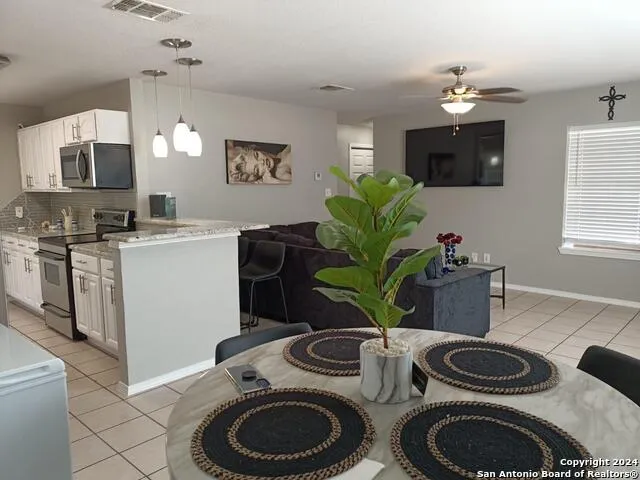 420 Canyon Edge Canyon Lake, TX 78133
