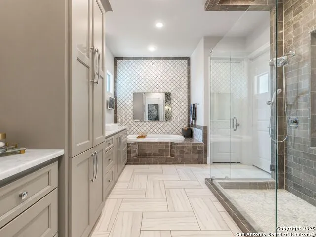 4020 Luz Del Faro San Antonio, TX 78261