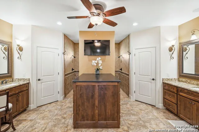 1994 FM 3006 Pleasanton, TX 78064