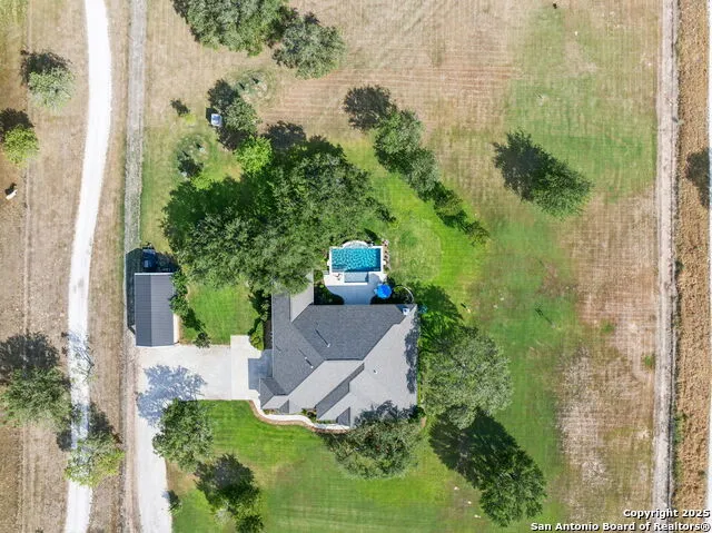 1994 FM 3006 Pleasanton, TX 78064