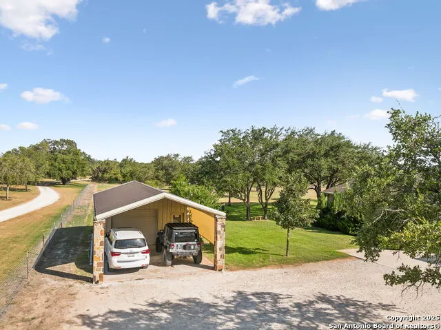 1994 FM 3006 Pleasanton, TX 78064