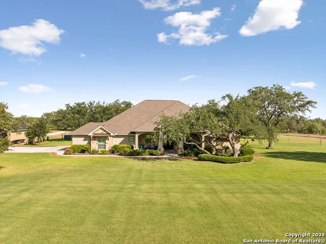 1994 FM 3006 Pleasanton, TX 78064