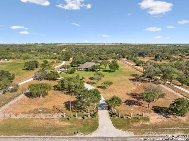 1994 FM 3006 Pleasanton, TX 78064