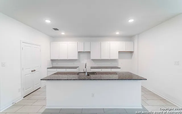 8920 Grey Elm Elmendorf, TX 78112