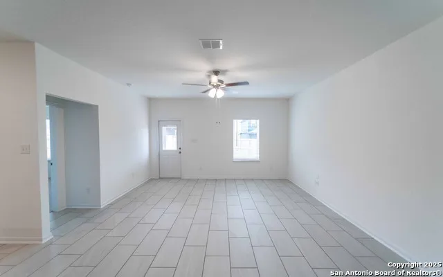 8920 Grey Elm Elmendorf, TX 78112
