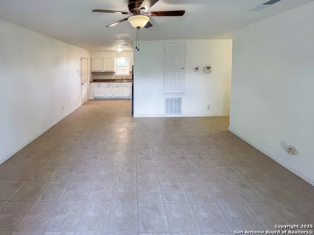 1206 Fairview Beeville, TX 78102