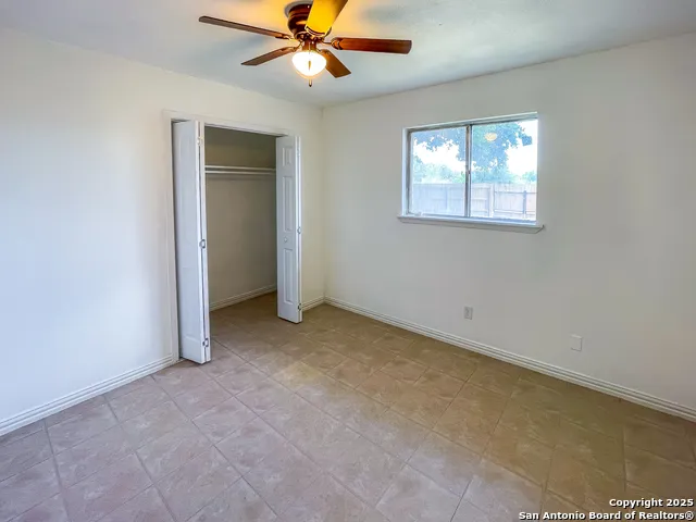 1206 Fairview Beeville, TX 78102