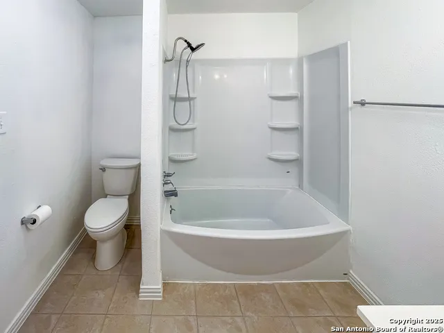 1206 Fairview Beeville, TX 78102
