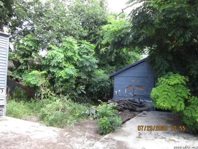 1915 HICKS AVE San Antonio, TX 78210