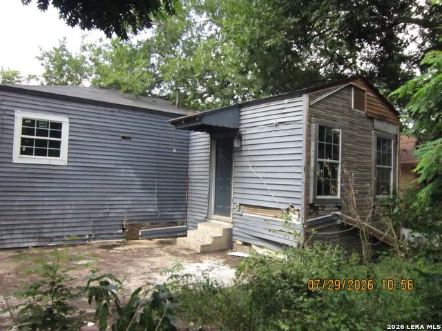 1915 HICKS AVE San Antonio, TX 78210