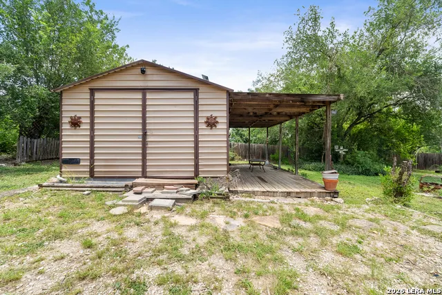 176 County Road 5633 Castroville, TX 78009