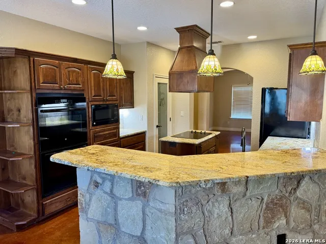 1351 Heritage HL Canyon Lake, TX 78133