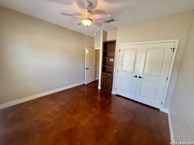1351 Heritage HL Canyon Lake, TX 78133