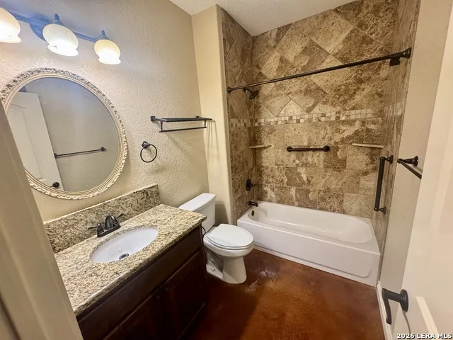 1351 Heritage HL Canyon Lake, TX 78133