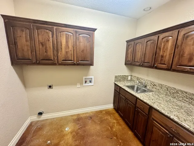 1351 Heritage HL Canyon Lake, TX 78133