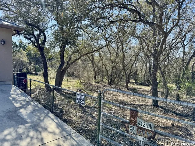 1351 Heritage HL Canyon Lake, TX 78133