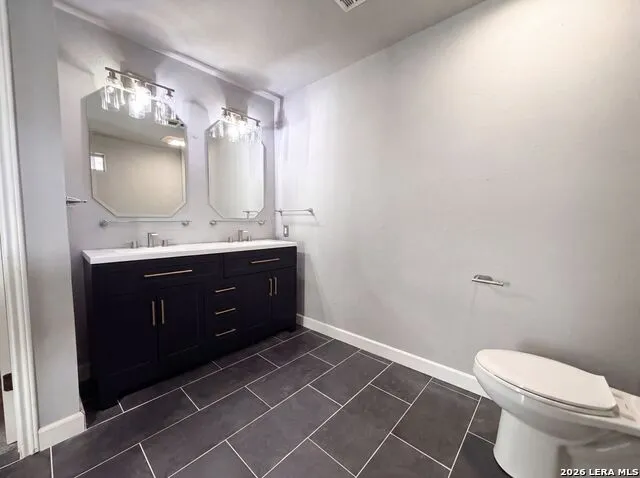 10602 SPRINGWOOD SQ Universal City, TX 78148