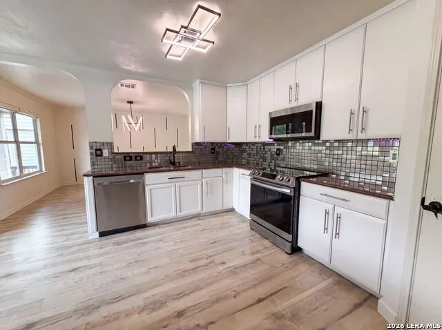 10602 SPRINGWOOD SQ Universal City, TX 78148
