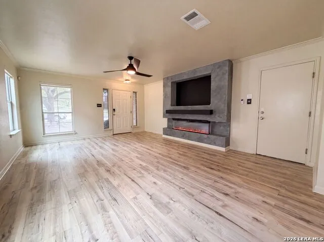 10602 SPRINGWOOD SQ Universal City, TX 78148