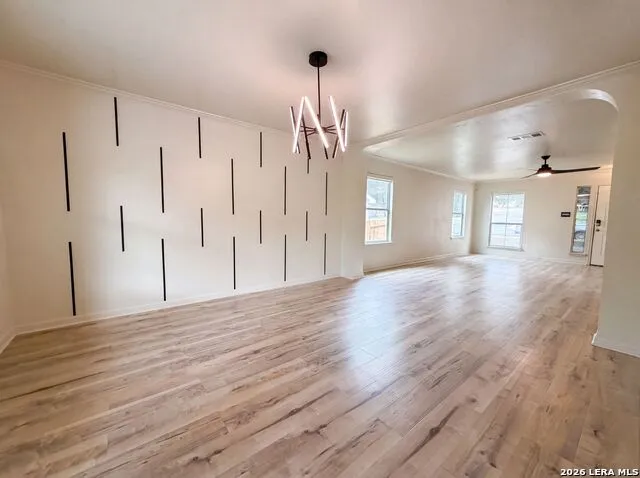 10602 SPRINGWOOD SQ Universal City, TX 78148