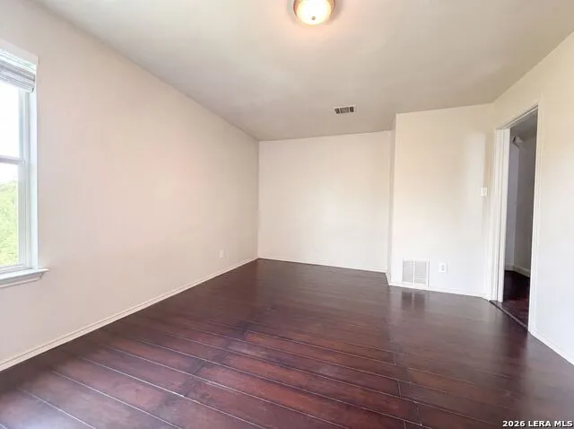 10602 SPRINGWOOD SQ Universal City, TX 78148