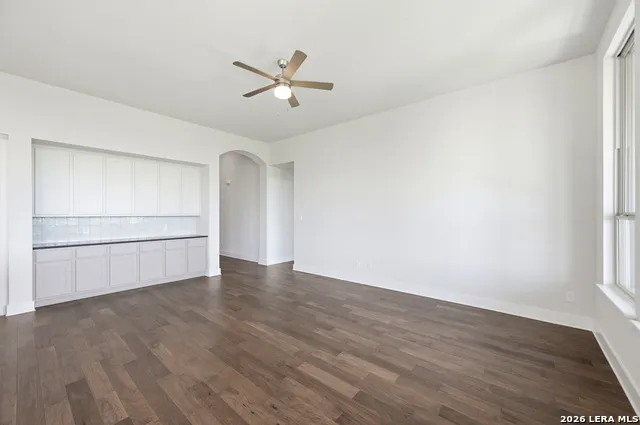 255 White Oak Castroville, TX 78009