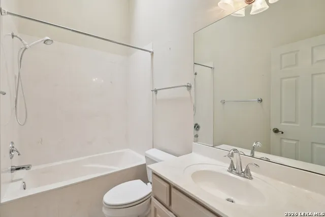 632 Oak Valley Kerrville, TX 78028