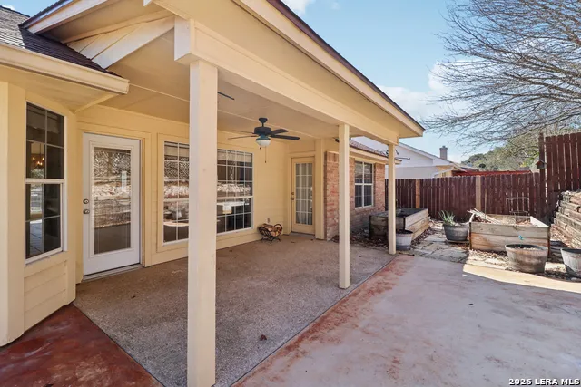 632 Oak Valley Kerrville, TX 78028