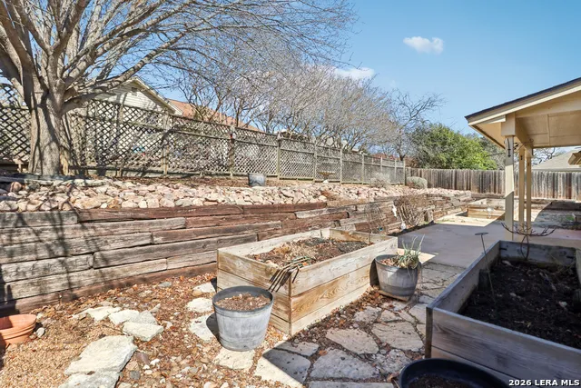 632 Oak Valley Kerrville, TX 78028