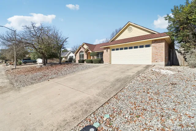 632 Oak Valley Kerrville, TX 78028