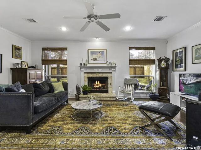 16107 La Madera Rio Helotes, TX 78023