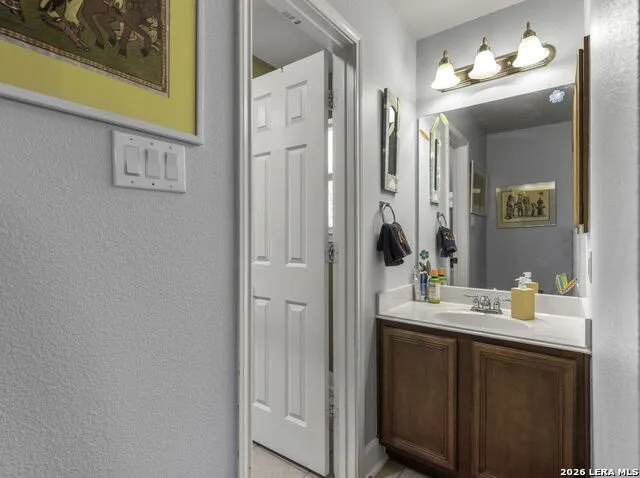 16107 La Madera Rio Helotes, TX 78023