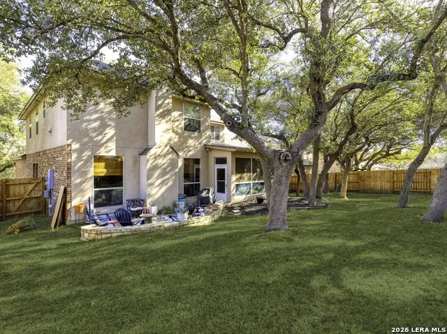 16107 La Madera Rio Helotes, TX 78023