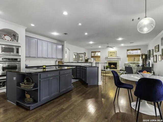 16107 La Madera Rio Helotes, TX 78023