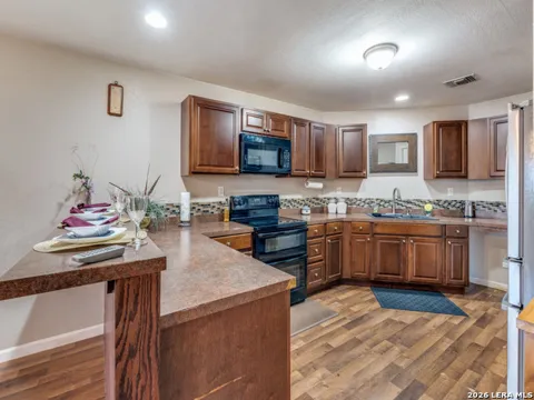 813 Pleasant Acres