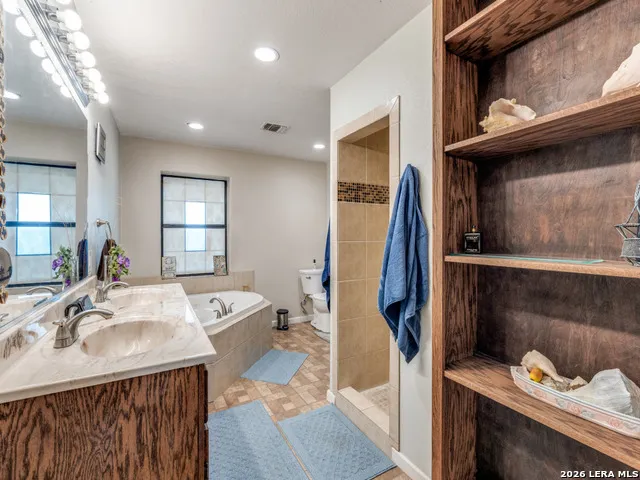 813 Pleasant Acres Seguin, TX 78155