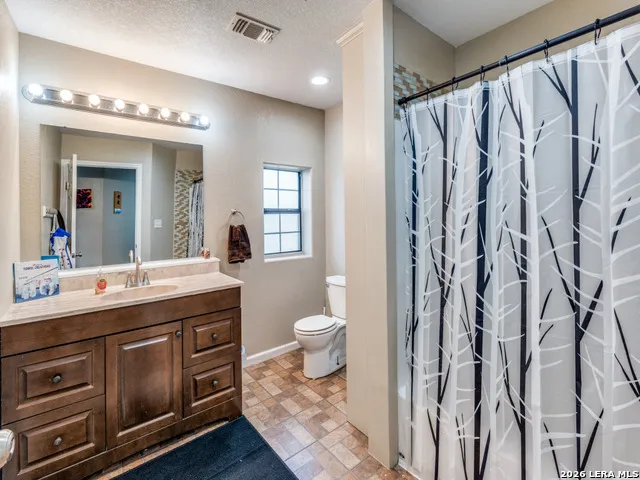 813 Pleasant Acres Seguin, TX 78155
