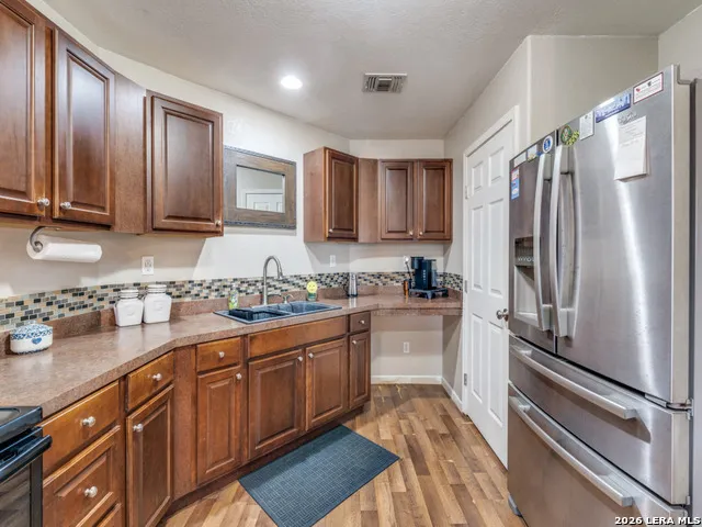 813 Pleasant Acres Seguin, TX 78155